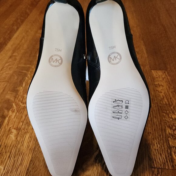 NWOB Michael Kors Cosmo Crocodile Embossed Leather Kitten Heel Dress Bootie - Picture 9 of 14